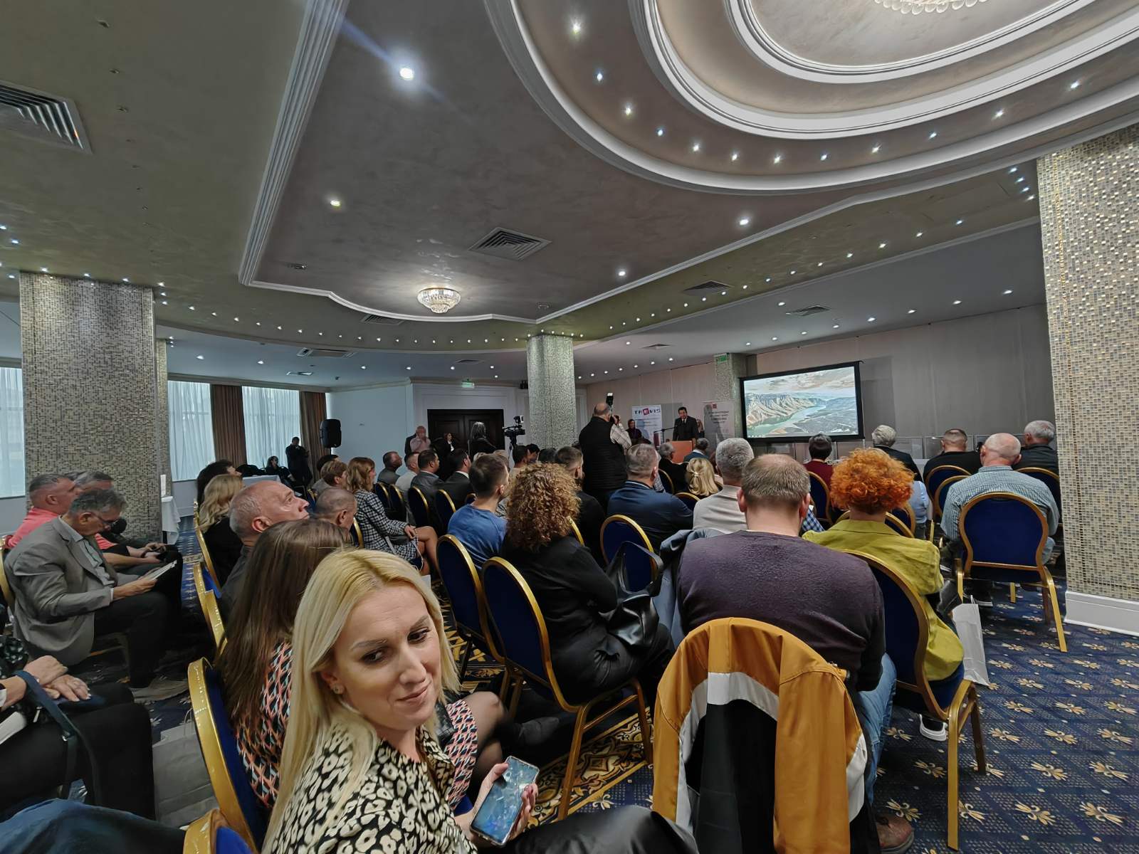 IMG 251296a1953b927bb68e53803713fa94 V