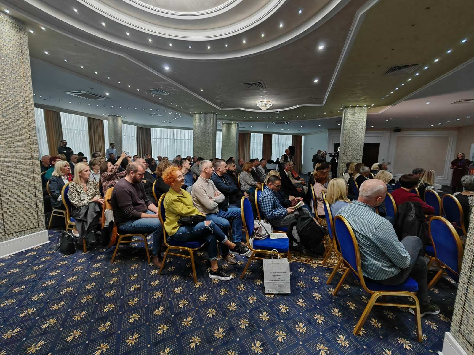 IMG 7c7511a52eb4544ec4fd2d4058183a23 V