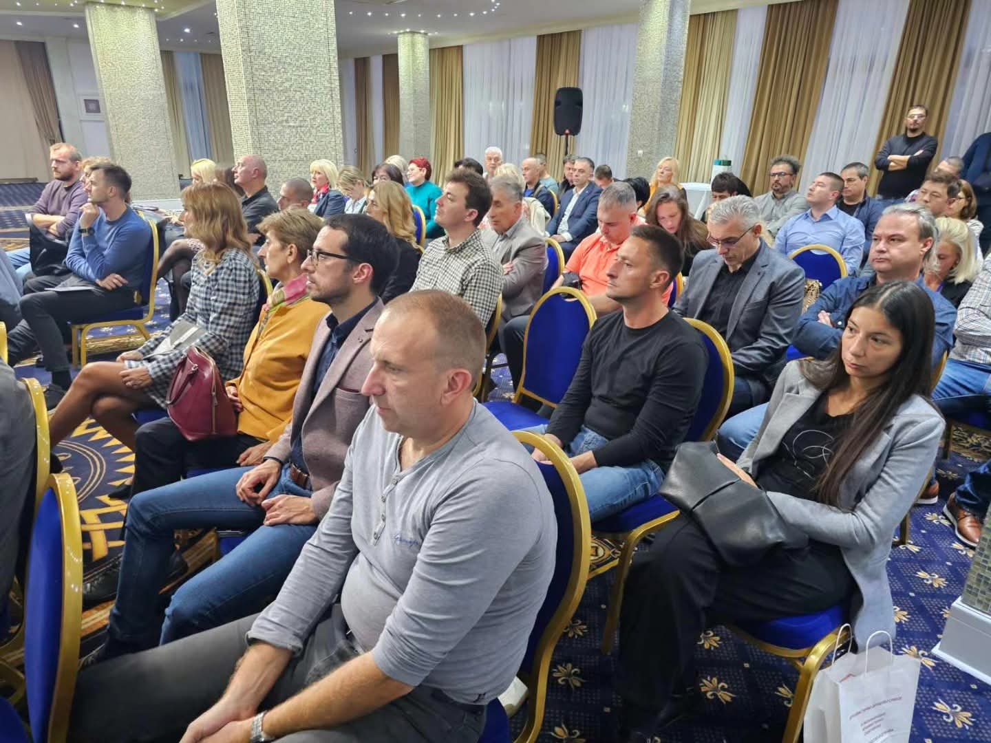 IMG db75ed8bacdd2110eed0617f14385fc3 V